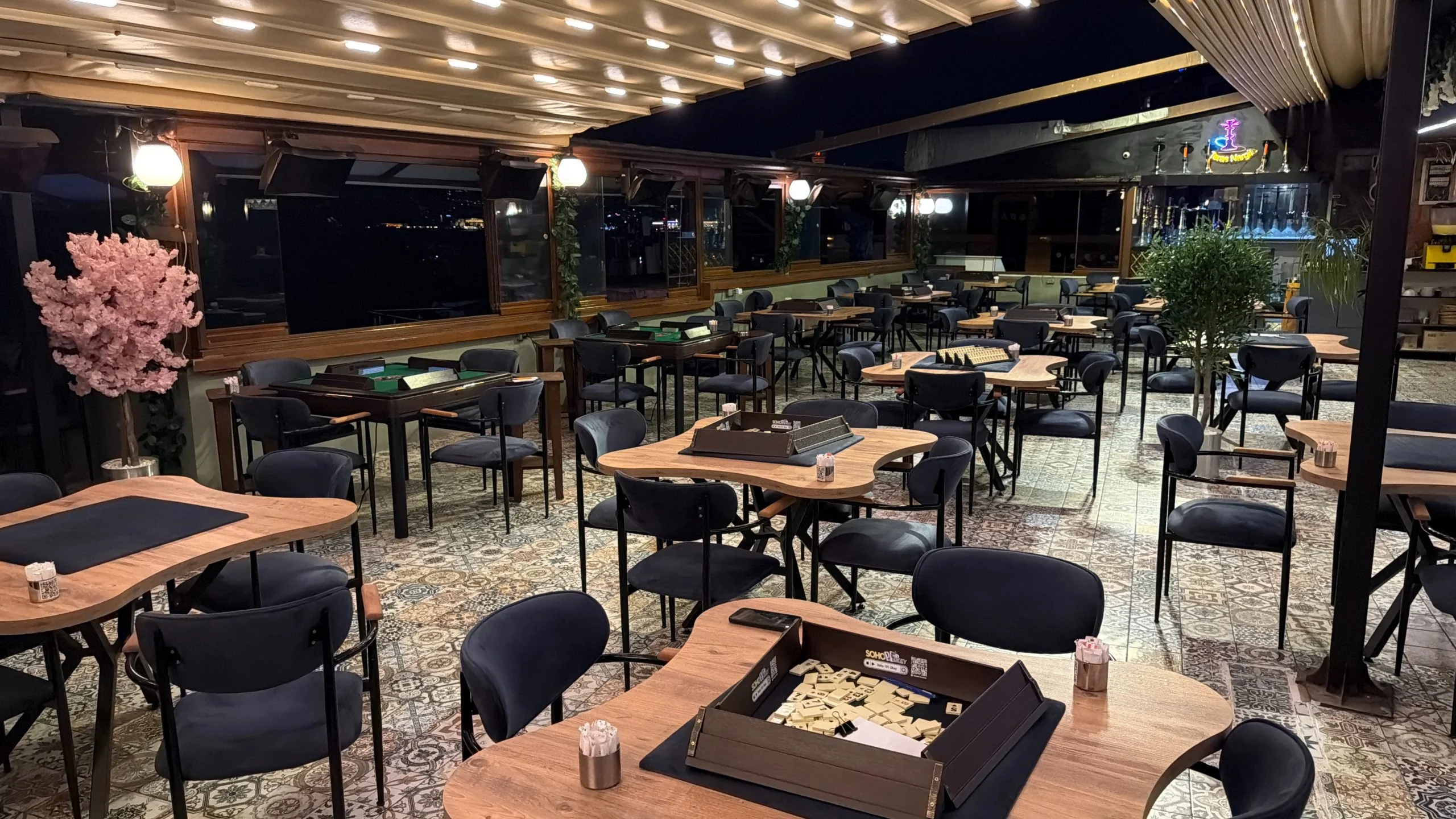 Teras Cafe Üsküdar ferah oturma alanı